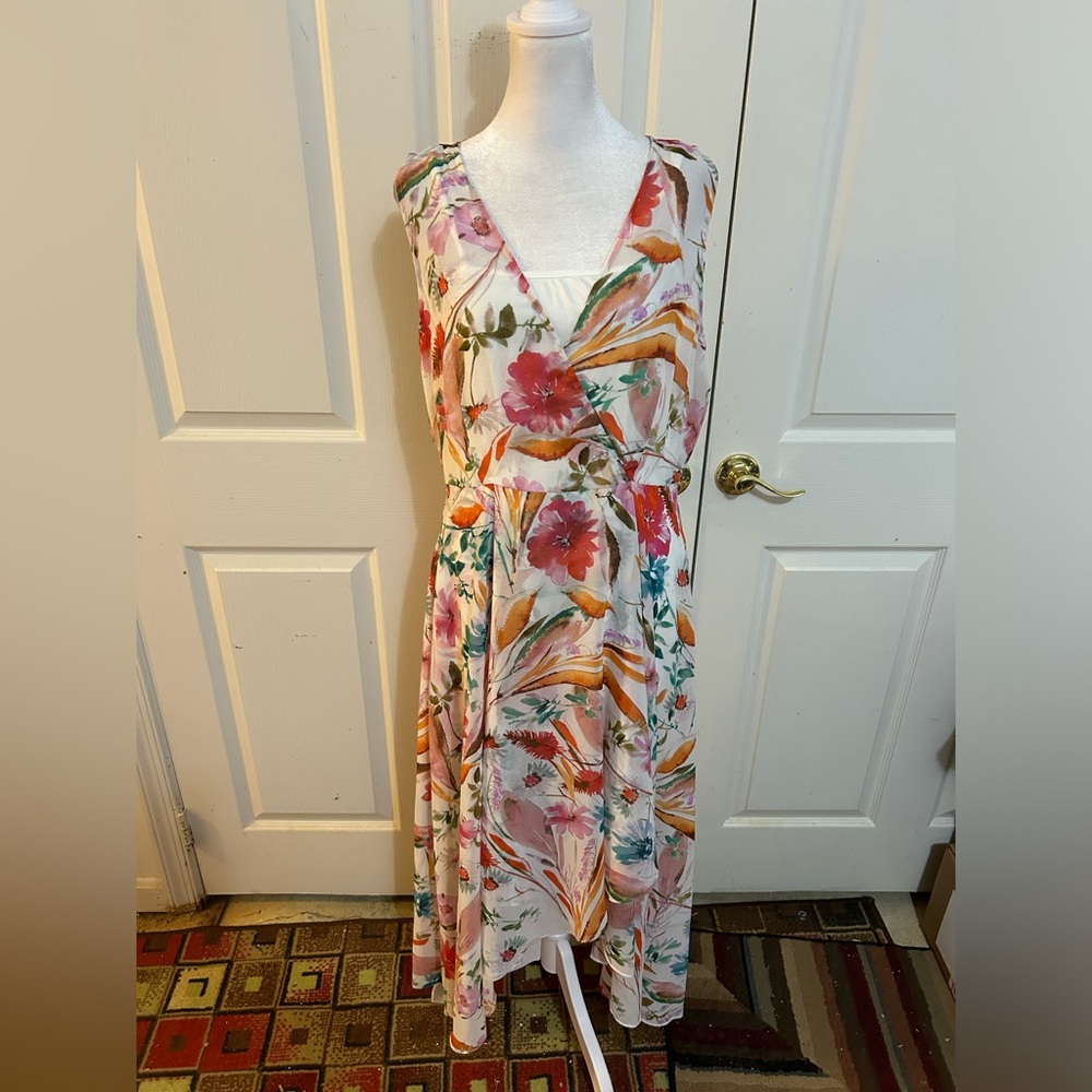 NWT Calvin Klein gorgeous hi-lo floral dress, size 10